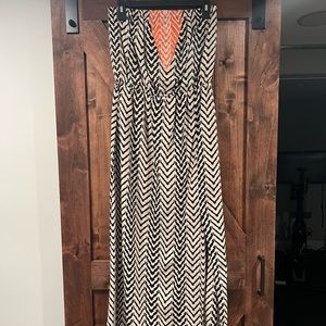 THML Maxi dress. Size L.